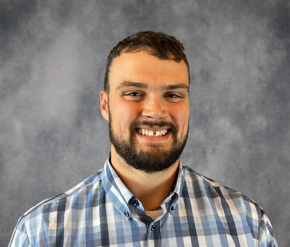 Mayer, Caleb_headshot_2025_4910-1-1-1